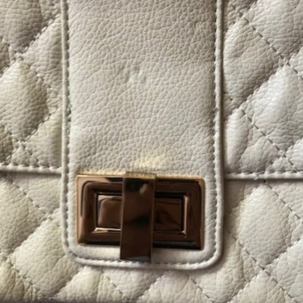 Pearl White Evening Clutch - Chain not included!!! - Aldo - Picture 2 of 6